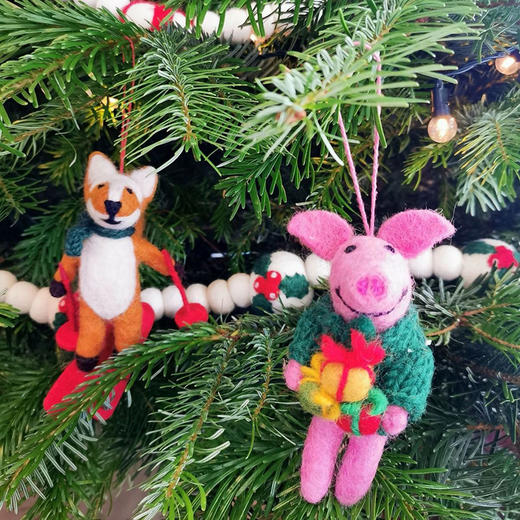 北京仓｜Felt So Good-Poppy the Pig-圣诞礼物小猪 波比 羊毛毡 挂件［英国设计师］ 商品图2