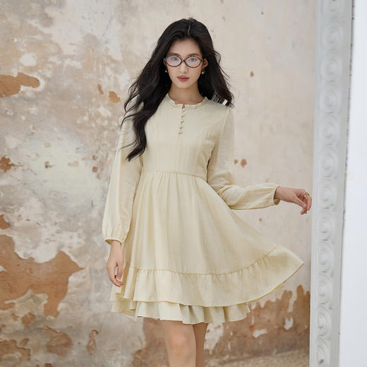奢姿大码女装2025秋季胖妹妹时尚减龄纽扣装饰荷叶边圆领连衣裙9953894245A 商品图2
