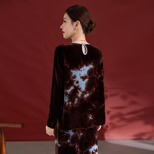 QS真丝丝绒烧花上衣女高级极简扎染秋季百搭显瘦圆领桑蚕丝长袖1807 商品图2