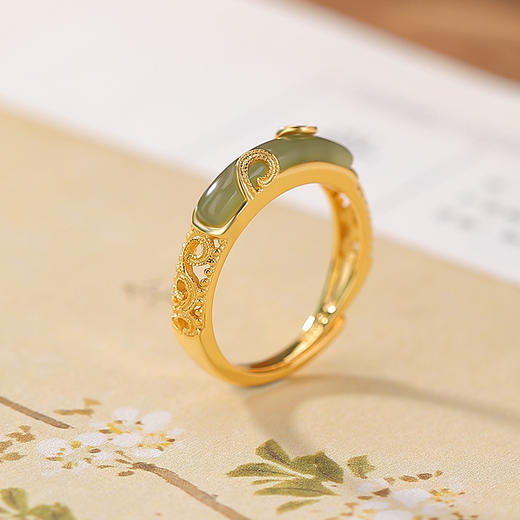 天然和田玉S925纯银镀金，青玉唐草纹镂空新中式戒指CW-JZ07291 商品图0