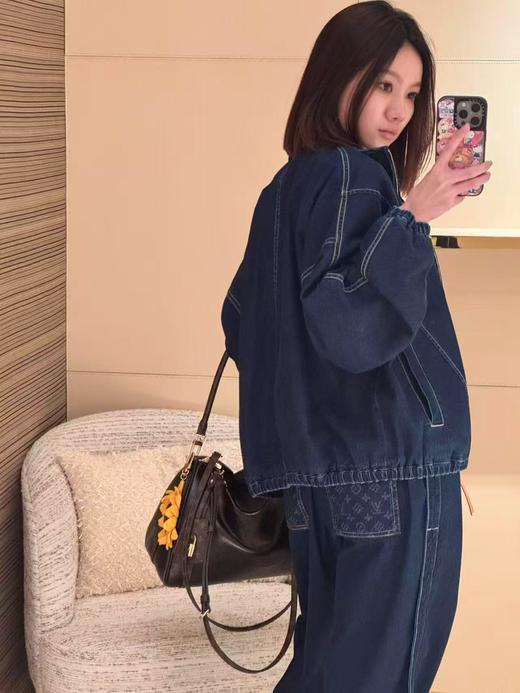 驴家 EXPRESS  中号手袋👜  型号: M26397 动态芯片版 MM尺寸（JPH） 商品图4