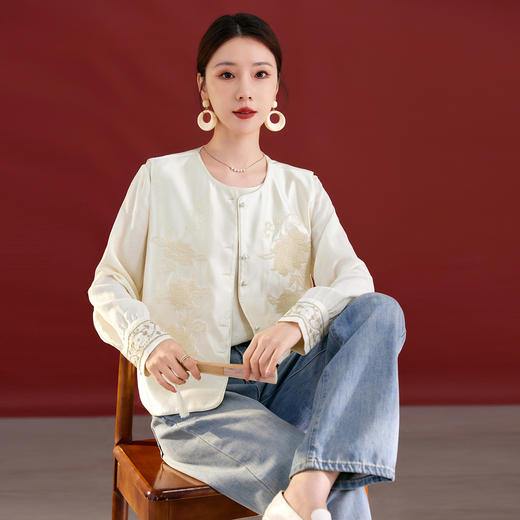 QS新中式国风丝毛缎真丝提花马甲女2025秋新款重工刺绣高端气质1769 商品图3