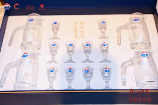 （赠品勿拍）茅台集团万家共享玻璃酒具（4壶10杯） 商品图3