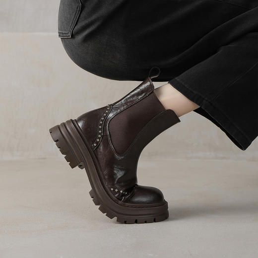 阿么手工女鞋铆钉套筒切尔西靴2025新款流浪丹宁风真皮短靴4.5CM 商品图4