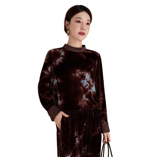 QS真丝丝绒拼接扎染上衣女100%桑蚕丝半高领宽松秋季新款小衫1877 商品图4