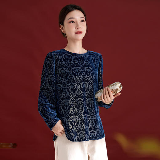 QS2025年真丝丝绒烧花圆领长袖小衫上衣宽松休闲时尚洋气百搭款1853 商品图3