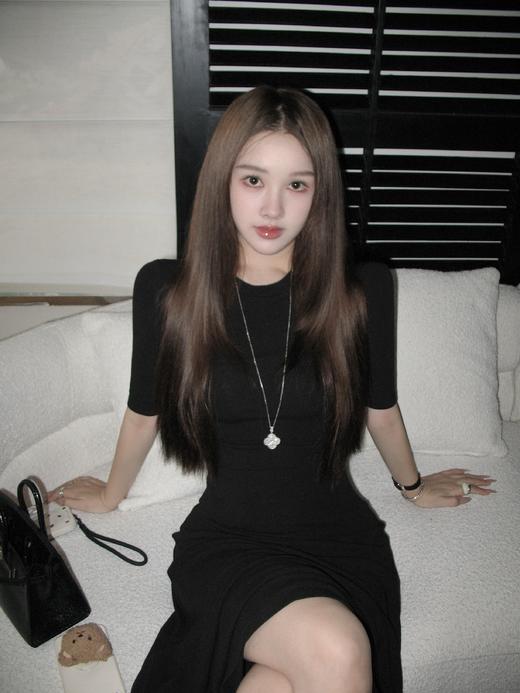 Read Nameless/黑色中袖气质长裙  2025/9/4 商品图0