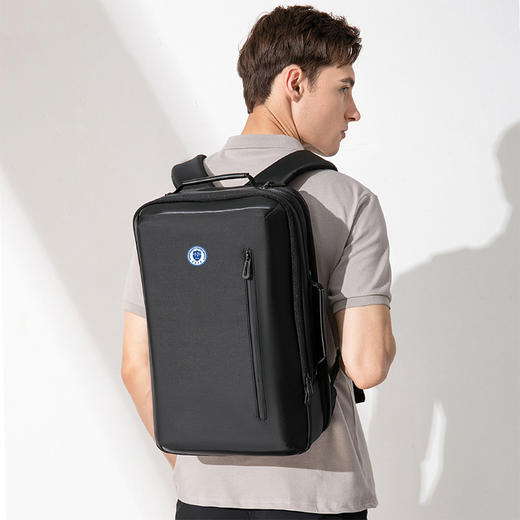 双肩运动旅行背包 商品图1