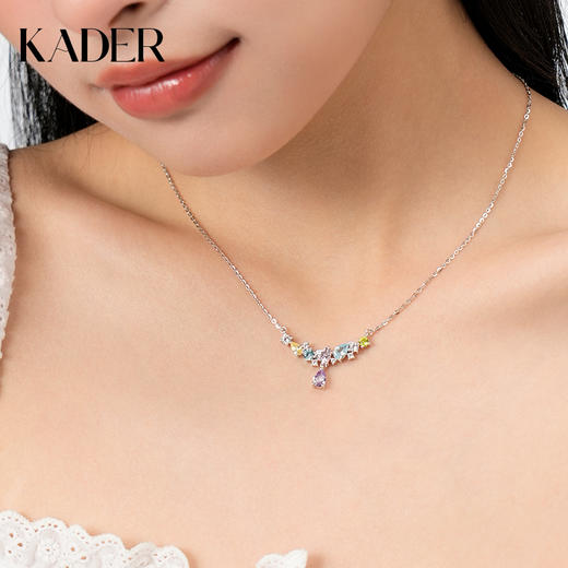 卡蒂罗/KADER 彩虹心语项链 夏日超闪多彩多巴胺色系 小众设计轻奢时尚气质可调节锁骨链 休闲甜美穿搭 商品图2