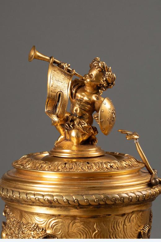 独角鹿西洋古董19世纪末欧洲出品新文艺复兴风格神话人物及古典战役主题铜鎏金精雕大型带盖啤酒杯 商品图3