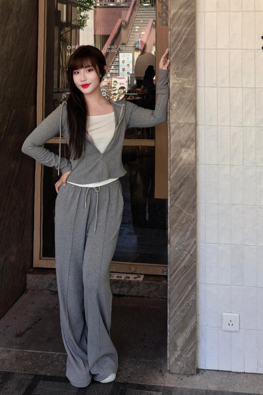 逸红颜明月优选日常懒人套装『露营日』巨巨巨显瘦 自带打底假两件设计 随手一穿就出门 商品图10