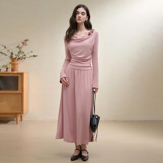 西遇立体玫瑰荡领针织连衣裙女秋假两件拼接修身显瘦长袖长裙V3151250 商品图1