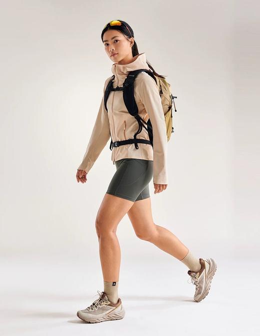 点此购买 凯乐石春秋季女士M8连帽软壳冲锋衣 bk 329484 商品图5