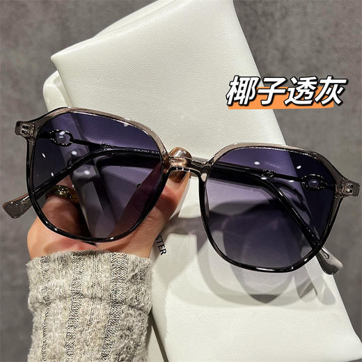 【复古红框墨镜】女式新款显脸小防紫外线偏光太阳眼镜近视 国庆五一假期出行  商品图1