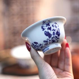 故宫「镜像传奇」压手对杯礼盒 ， 上新了故宫官方IP复刻，茶器圈贵妇款