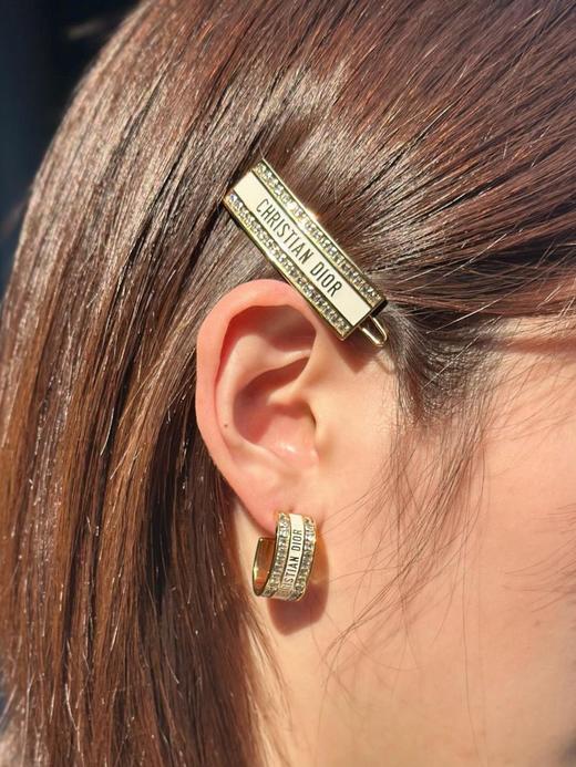 迪奥 双排方钻珐琅字母耳钉（XK） 商品图3