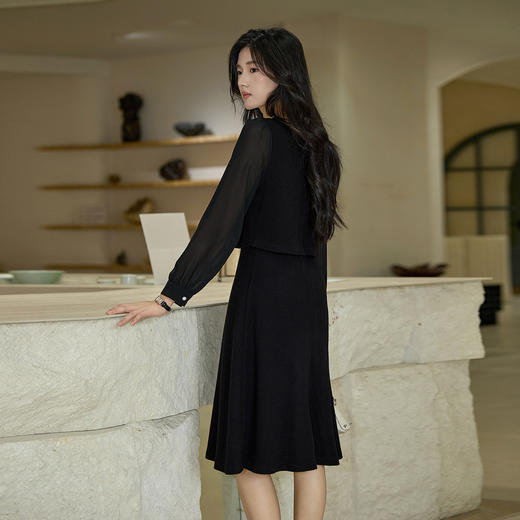 奢姿大码女装2025秋季胖妹妹时尚减龄水钻装饰气质圆领拼接连衣裙9953869911 商品图3