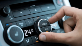  汽车怠速开空调伤车吗？内行人说出了真相，别再被误导了！