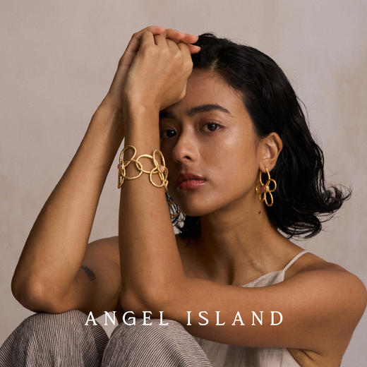 ANGEL ISLAND「露西亚Lucia」镂空肌理花朵开口手镯 商品图9