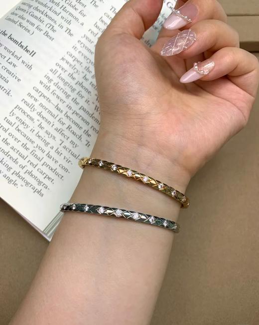 TB35-香奈儿菱格纹半钻手镯（XJ） 商品图1