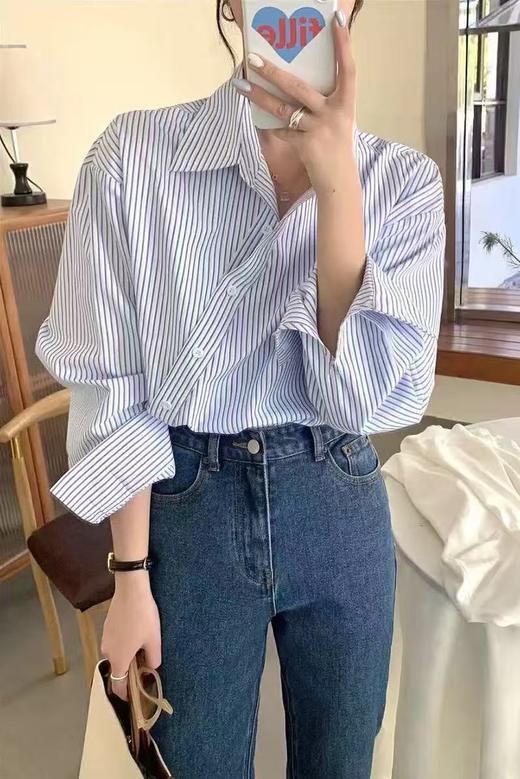 【秋上新】吉妮品牌 068B蓝色斜开扣设计感条纹衬衫-喜出 商品图4