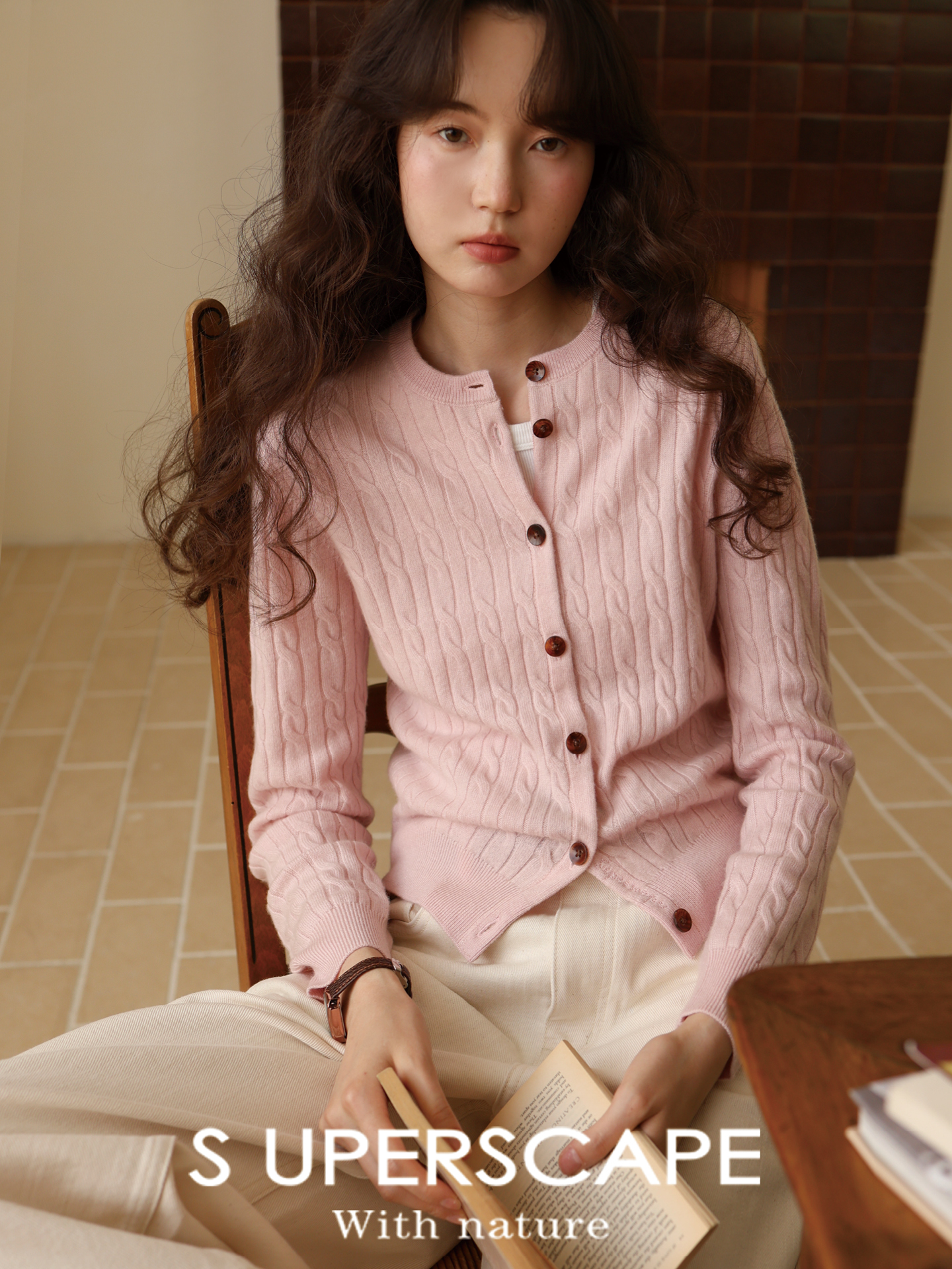 素舶 康赛妮30羊绒羊毛软糯保暖秋冬圆领绞花针织开衫