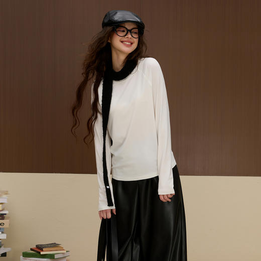 【莱赛尔】三彩独醒2025冬季新款休闲T恤圆领插肩袖简约F 商品图1