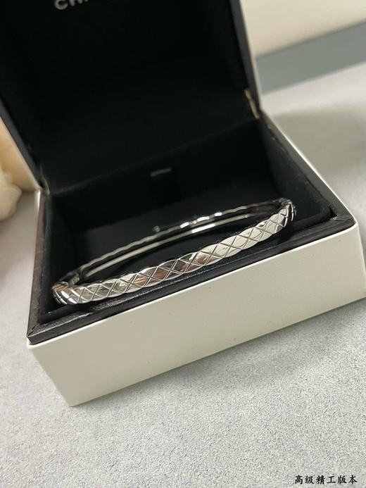 TB28-CHANEL香奈儿 菱格纹图案 无钻 手镯 女款 银色 (XJ) 商品图2