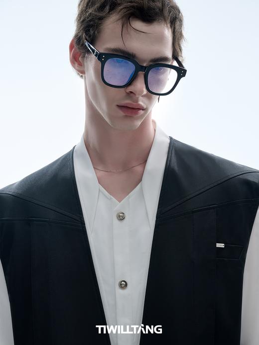 TIWILLTANG 启世录“楠钼”袢带活页无领西装马甲休闲拉链上衣男 商品图3