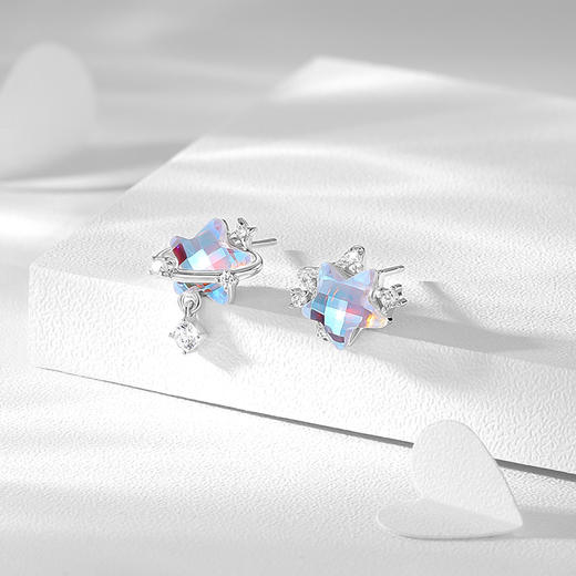 卡蒂罗KADER 幻彩许愿星耳钉  梦幻五角星璀璨星光轻奢时尚原创设计  甜美ins精致闪耀不对称简约百搭 出游必备 商品图3