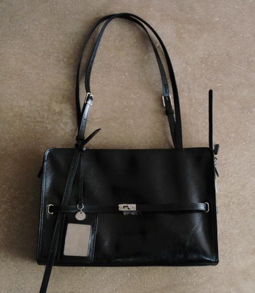 出逃赤岗西/25SSD12/黑色超迁皮防泼水斜挂包单肩托特 商品图0