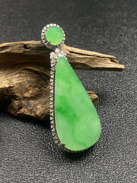 【FC0181】18K金镶嵌翡翠飘绿二合一水滴吊坠 水润光泽  玉质细腻 色泽阳绿 美观大气