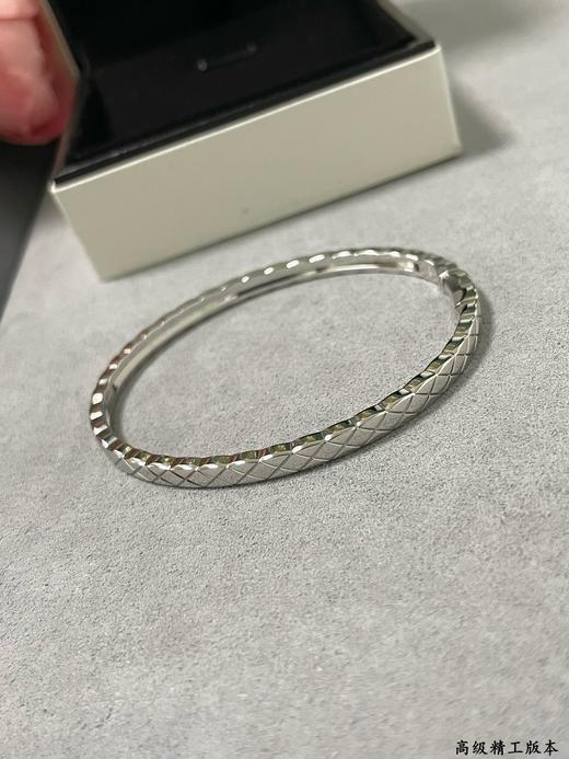 TB28-CHANEL香奈儿 菱格纹图案 无钻 手镯 女款 银色 (XJ) 商品图3