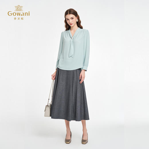 乔万尼2025秋新品连领长飘带轻盈感衬衫上衣ED3C201 商品图2