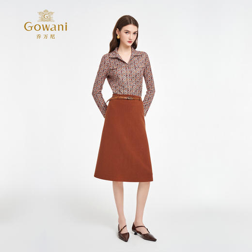 乔万尼2025秋季新品印花复古燕领长袖T恤衬衫ED3C326 商品图3