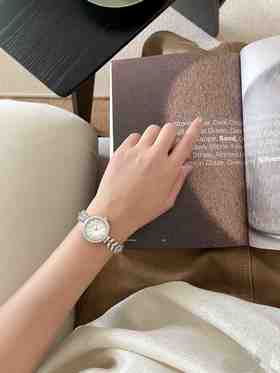 精致满钻美人鱼手表