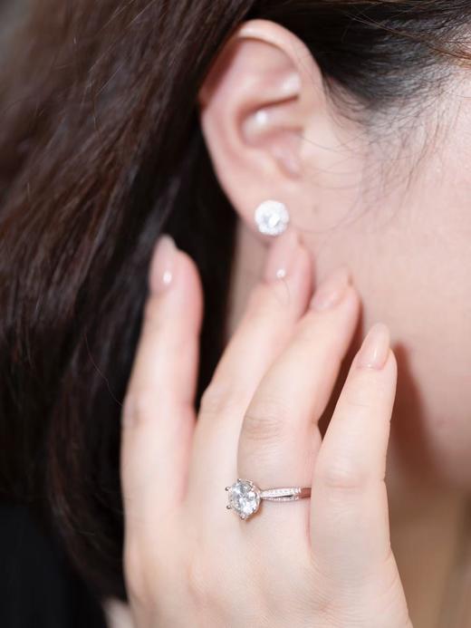 附证书💗【莫桑钻饰品专场】戒指开口可调节，项链60总长！莫桑钻折射率是2.69（钻石是2.42），所以莫桑钻的火彩比钻石还要闪亮耀眼！密镶莫桑钻，轻奢高级戒指、方糖项链~配件S925银 商品图12