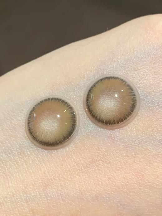 recolook旗下  不焦绿&古早手记  14.2mm白狮参考着色中等直径 | 日抛十片装 商品图1