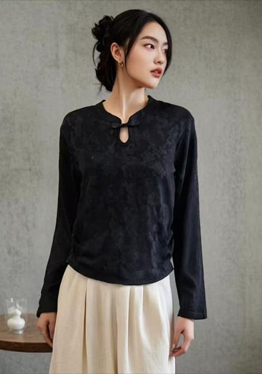 【秋上新】国风盘口镂空提花长袖小衫-喜出 商品图2