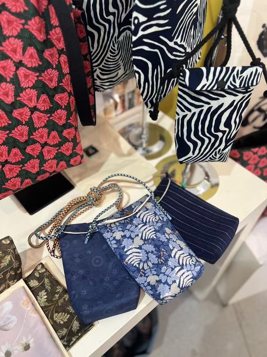 【高谈雅丽】手机包 商品图0