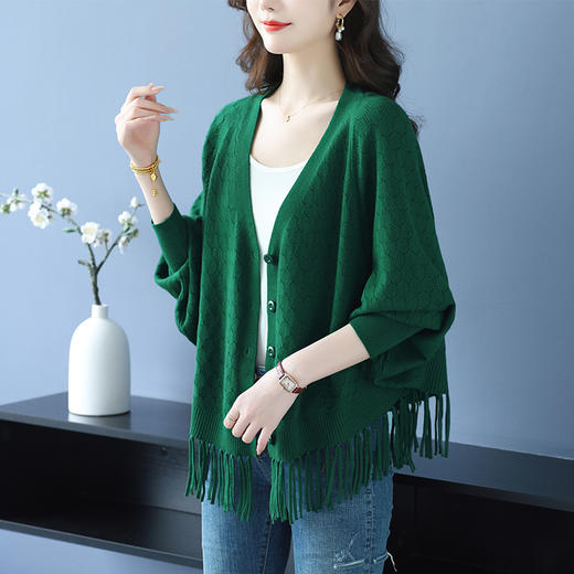 CC 10-6600流苏毛衣外套洋气针织开衫显瘦遮肉大码蝙蝠衫 商品图2