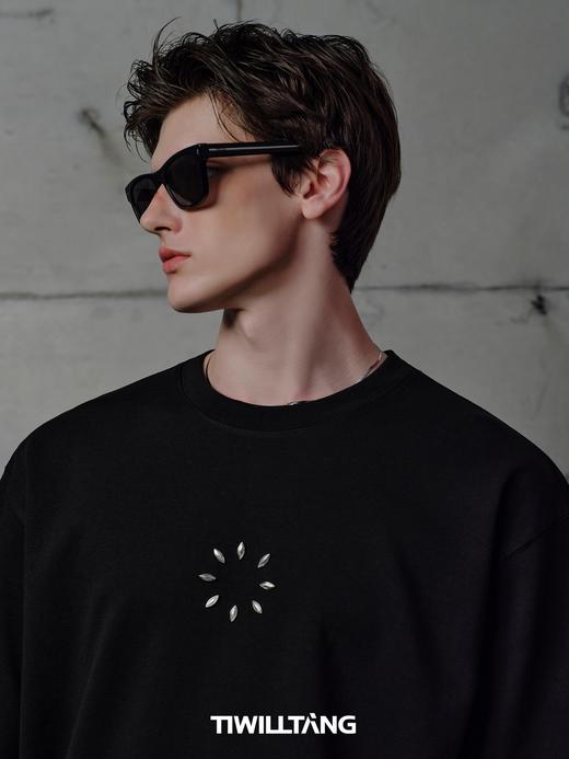 TIWILLTANG启世录“菱烬型制”梭型铆钉列阵T恤圆领短袖男 商品图3