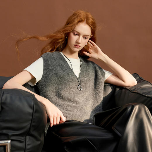 三彩2025冬季新款宽松V领针织衫无袖叠穿马甲背心套头衫上衣M 商品图1