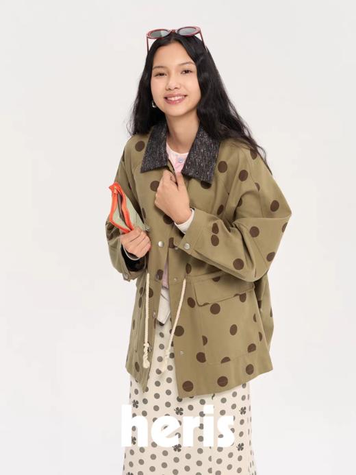 heris/H53109/巴恩风廓形感 立体弯刀袖夹克 商品图2