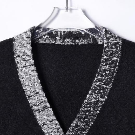 72332SDSA男士秋冬新款痞帅男装针织拼接V领纽扣毛衣百搭开衫上衣气质 商品图2