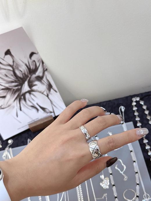 TB30-CHANEL香奈儿 COCO CRUSH 菱格纹 最宽版 无钻 戒指 男女同款情侣款 银色 (XK) 商品图0