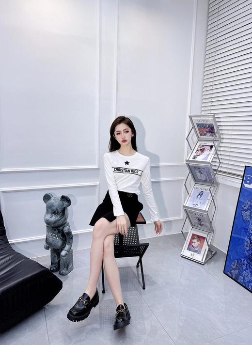 TY16-DIOR迪奥  SS23 Logo字母条形图案印花圆领套头长袖  女款 白色（QQ） 商品图0