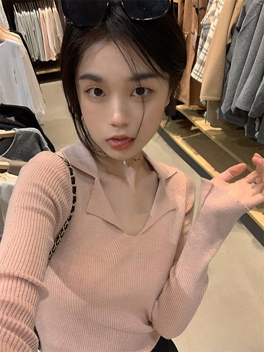 【69.9元两件！Polo领针织衫，一件穿三季！】大v领超显瘦，极简风单品，单穿内搭都合适 商品图1