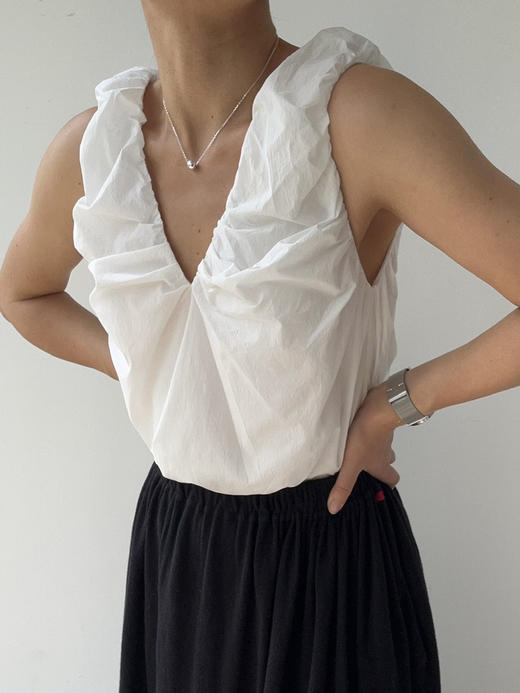 Viktoria Chan | SS23086 Astrid puff top [ 无袖上衣 黑 / 白] 商品图2