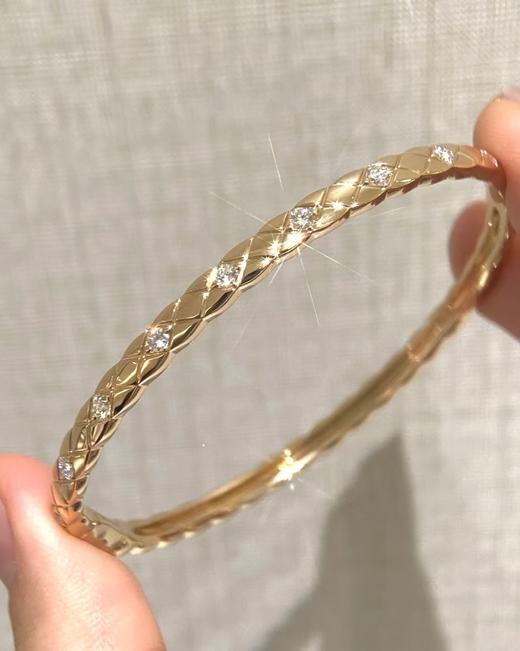 TB35-香奈儿菱格纹半钻手镯（XJ） 商品图3